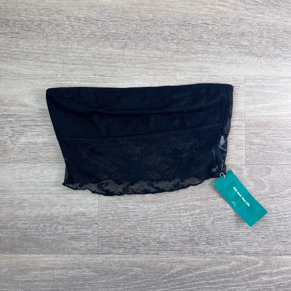 Lace crop top - Picture 2 of 3